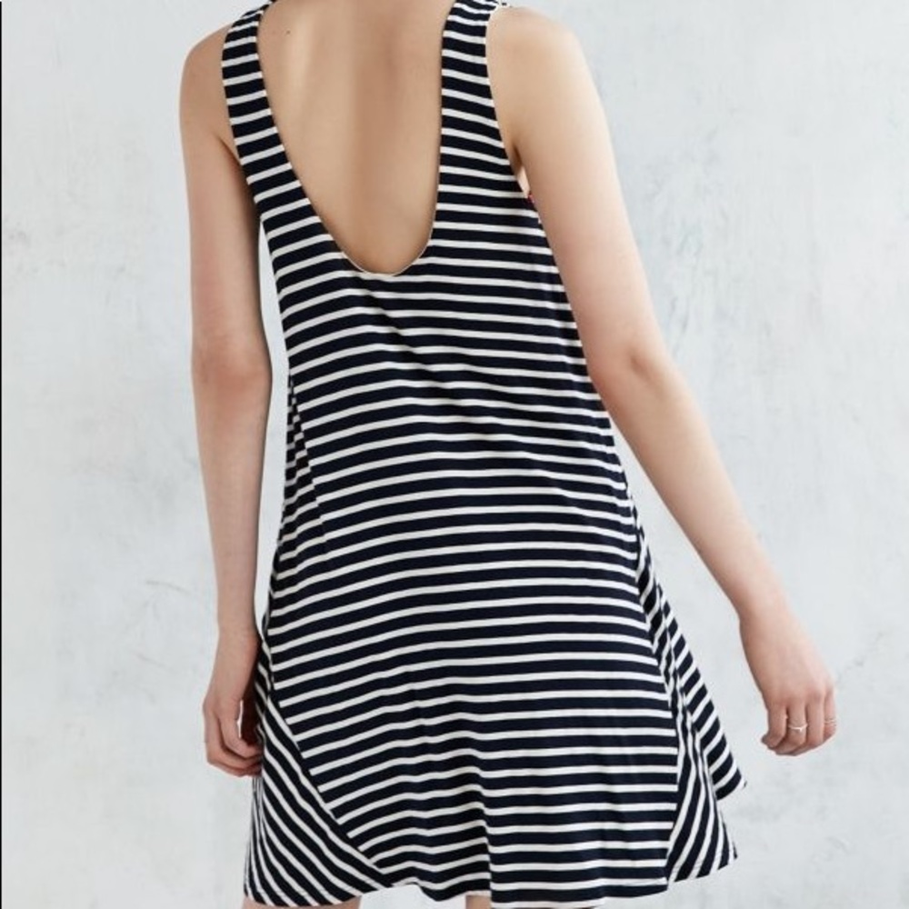 💰3 for $20💰 Urban Outfitters Scoop Back Dress